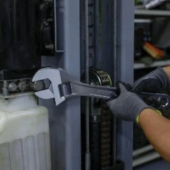 Husky 18 In. Adjustable Wrench 15 Husky 18 In. Adjustable Wrench -Husky Shop husky adjustable wrenches 90132 31 1000