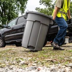 Husky 44 Gal. Grey Heavy Duty Commercial Outdoor Trash Can With Domed Lid -Husky Shop husky commercial trash cans 999 2544 c3 1000