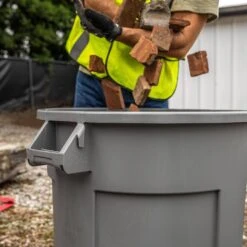 Husky 55 Gal. Grey Heavy Duty Commercial Outdoor Trash Can With Domed Lid -Husky Shop husky commercial trash cans 999 2555 c3 1000