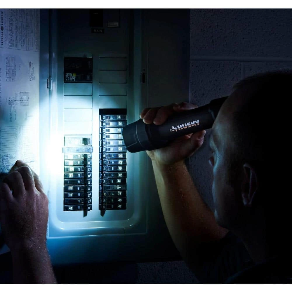 Husky 1000 Lumens Tough Stainless Steel Core Multi-Setting LED Flashlight, Impact And Water Resistant With Batteries 8 Husky 1000 Lumens Tough Stainless Steel Core Multi-Setting LED Flashlight, Impact And Water Resistant With Batteries - Image 8