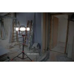 Husky 10,000 Lumen Three-Head Hybrid LED Work Light With Rechargeable Battery -Husky Shop husky jobsite lighting 7903801012 76 1000