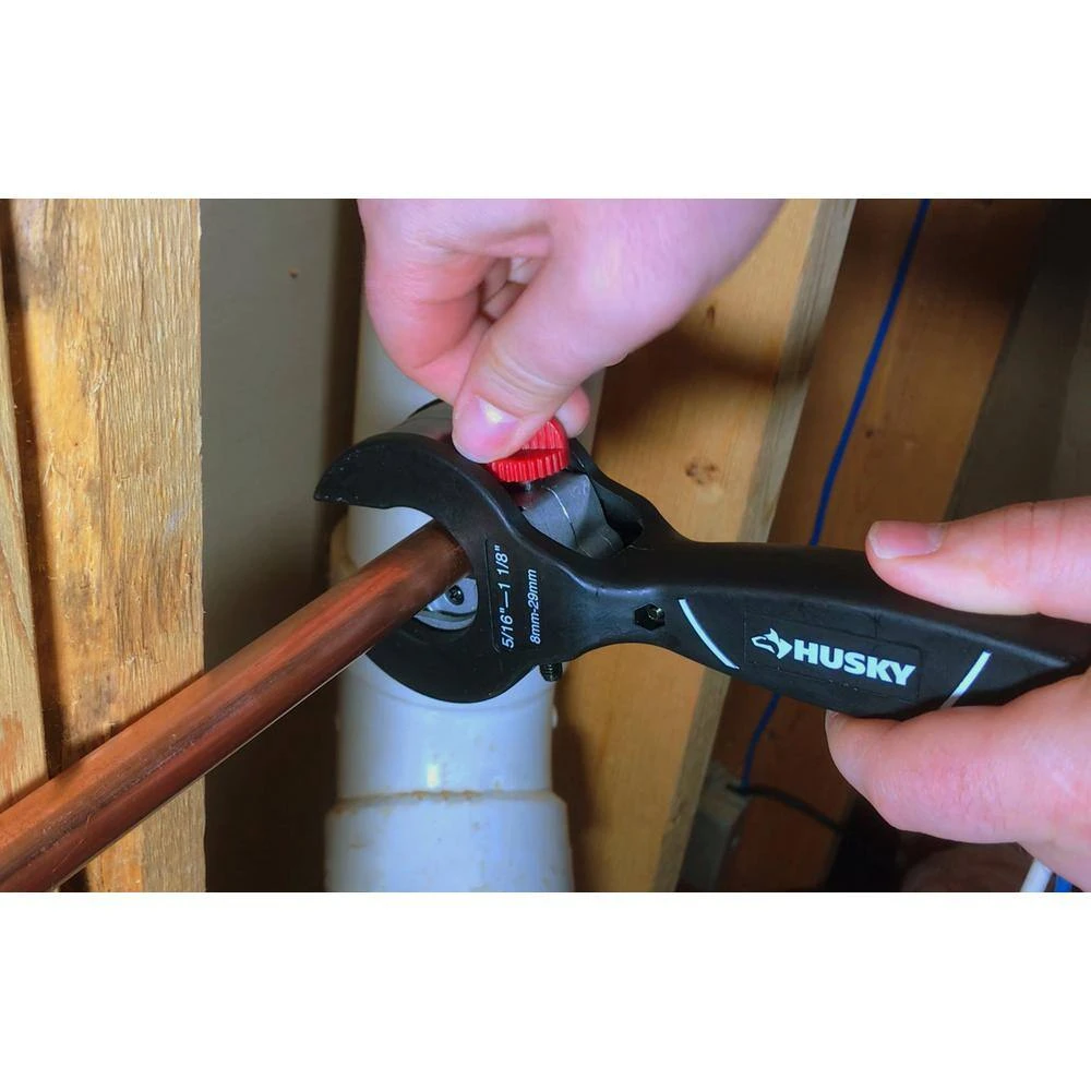 Husky 1-1/8 In. Ratcheting Tube Cutter 2 Husky 1-1/8 In. Ratcheting Tube Cutter - Image 2
