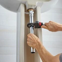 Husky 10 In. Heavy Duty Cast Iron Pipe Wrench With 1 In. Jaw Capacity 10 Husky 10 In. Heavy Duty Cast Iron Pipe Wrench With 1 In. Jaw Capacity -Husky Shop husky pipe wrenches wg 40 10 77 1000