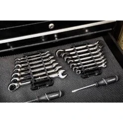 Husky Reversible Ratcheting SAE Combination Wrench Set (7-Piece) -Husky Shop husky ratcheting wrenches hrrw7pcsae 31 1000