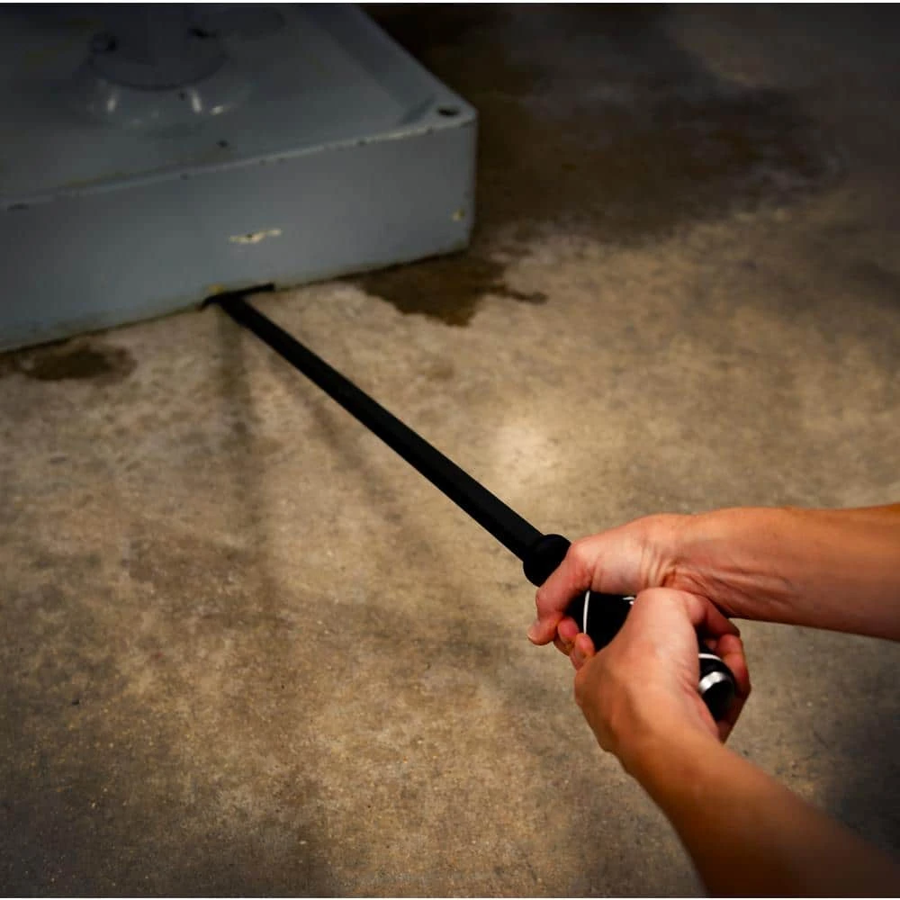 Husky 36 In. Pry Bar 4 Husky 36 In. Pry Bar - Image 4